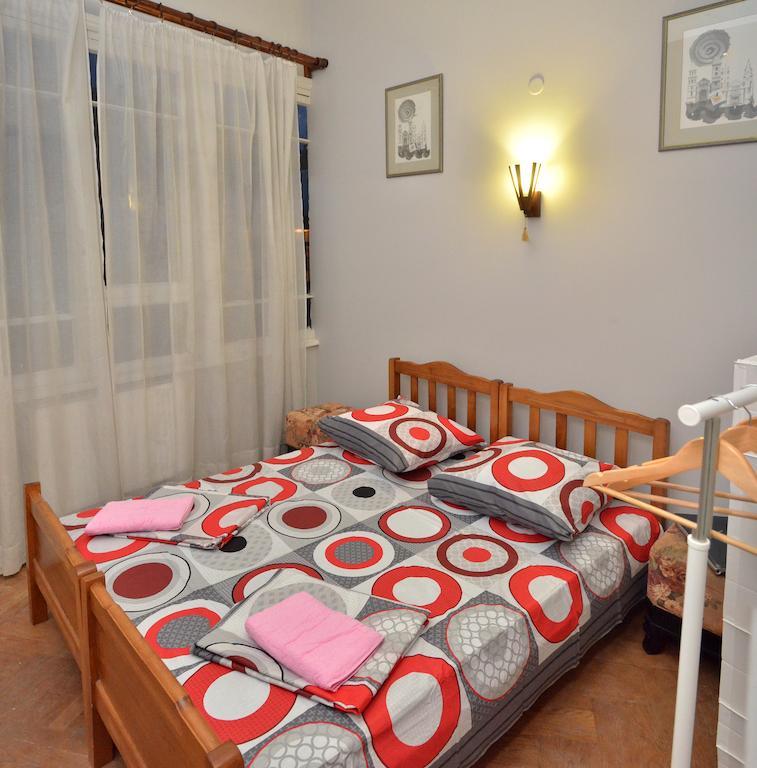 Griboedov Hostel & Suites Tiflis Habitación foto