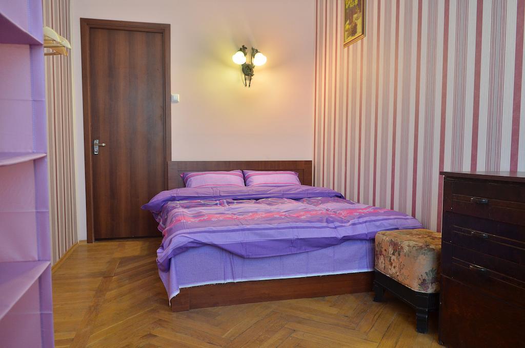 Griboedov Hostel & Suites Tiflis Habitación foto