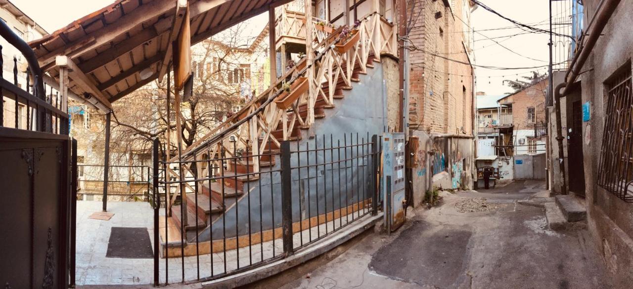 Griboedov Hostel & Suites Tiflis Exterior foto